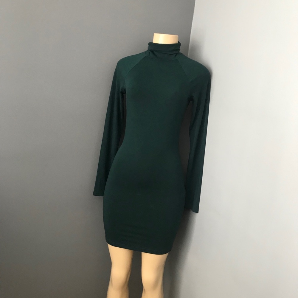 Forever21 turtle neck green Bodycon dress small